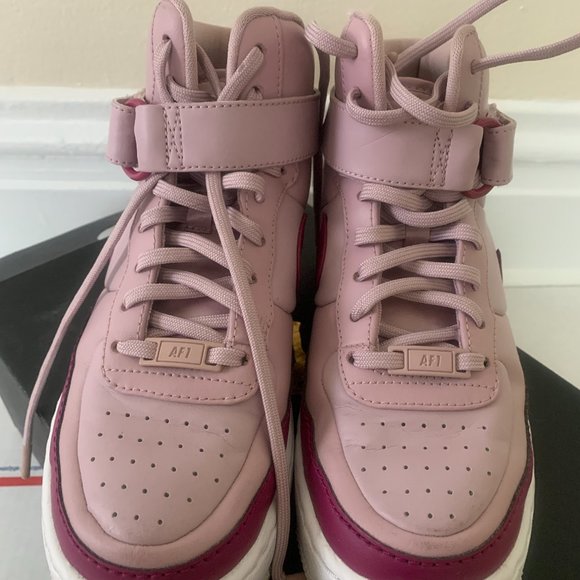 Nike Air Force 1 - Picture 6 of 7